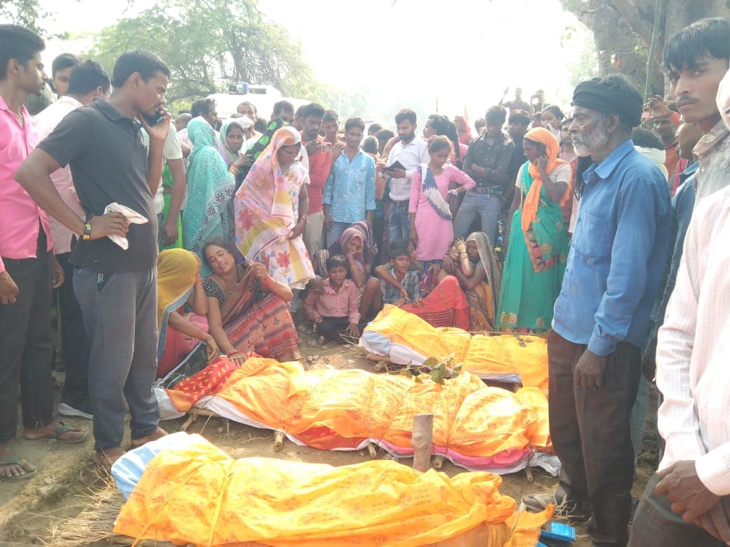 कानपुर के ड्योढ़ी घाट पर 26 शवों का क‍िया गया अंत‍िम संस्‍कार, CM योगी ने हैलट में भर्ती घायलों से की बात