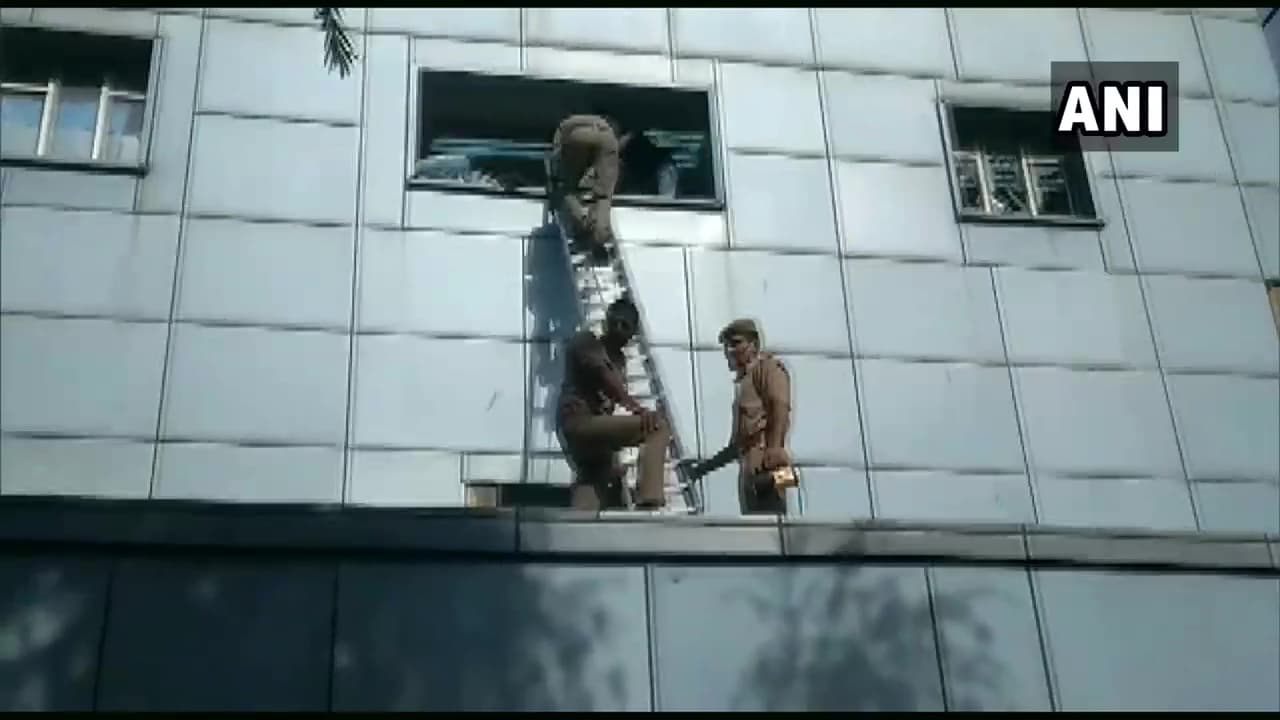 कानपुर के कार्डियोलॉजी अस्पताल के आईसीयू में लगी आग, मची अफरा-तफरी