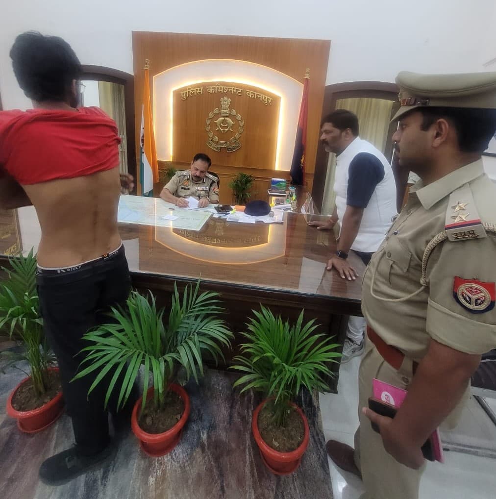 कानपुर: हैलट अस्पताल में युवक को पीटने पर 10 जूनियर डॉक्टरों पर रिपोर्ट दर्ज, वीडियो वायरल