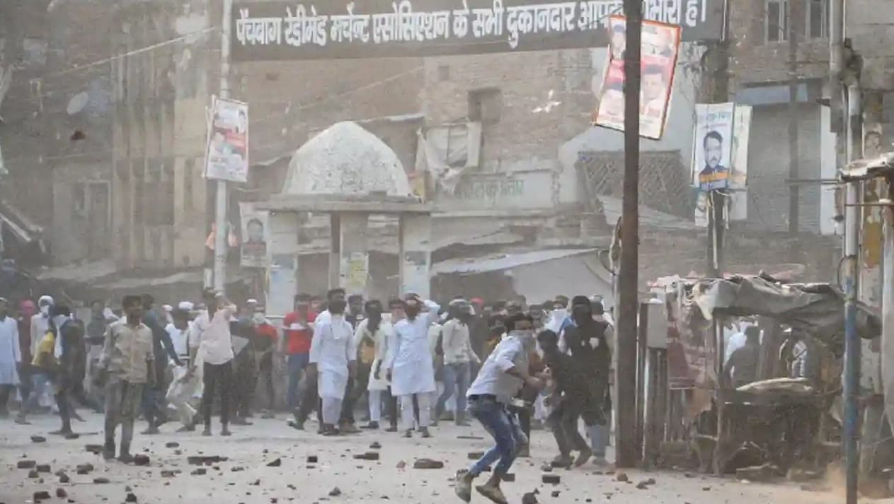 Kanpur violence: बाहर से बुलाए गए थे पत्थरबाज…SIT की जांच में खुलासा, मिले अहम सुराग Kanpur violence: बाहर से बुलाए गए थे पत्थरबाज…SIT की जांच में खुलासा, मिले अहम सुराग