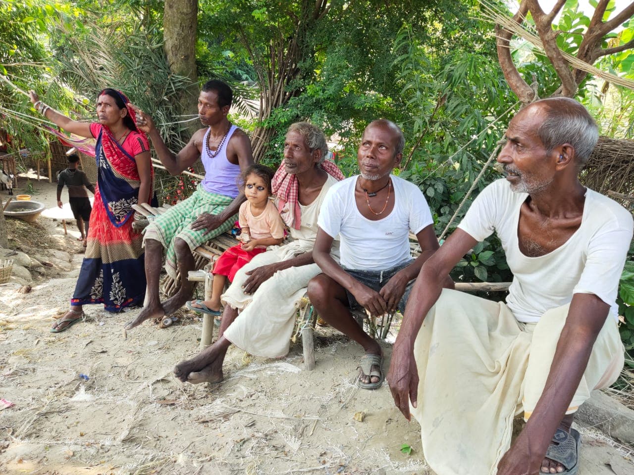 Bihar Chunav 2020 : 'चुनाव जीतने के बाद नहीं हुए विधायक के दर्शन, कैसे दें अब वोट'- भड़के कांटी के मतदाता