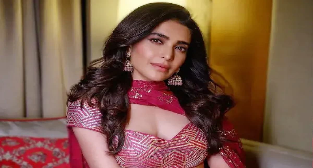 Karishma Tanna शादी के लिए बना रही स्पेशल प्लान, गुजराती और दक्षिण भारतीय रीति-रिवाजों से होगी वेडिंग