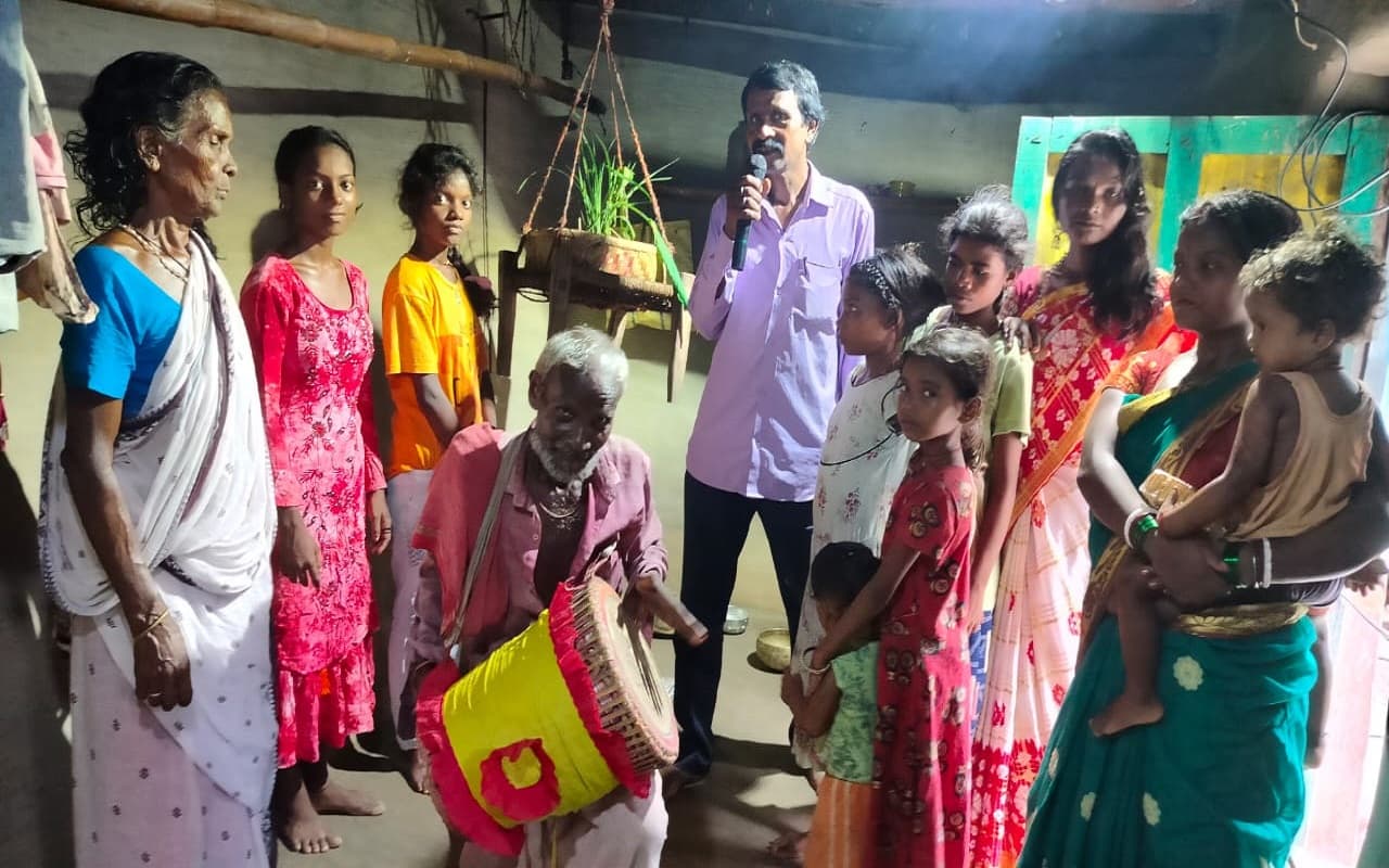 Karma Puja 2022: झारखंड में करमा पूजा का उल्लास, करम डाली लाकर करेंगे पूजा, थिरकेंगे मांदर की थाप पर