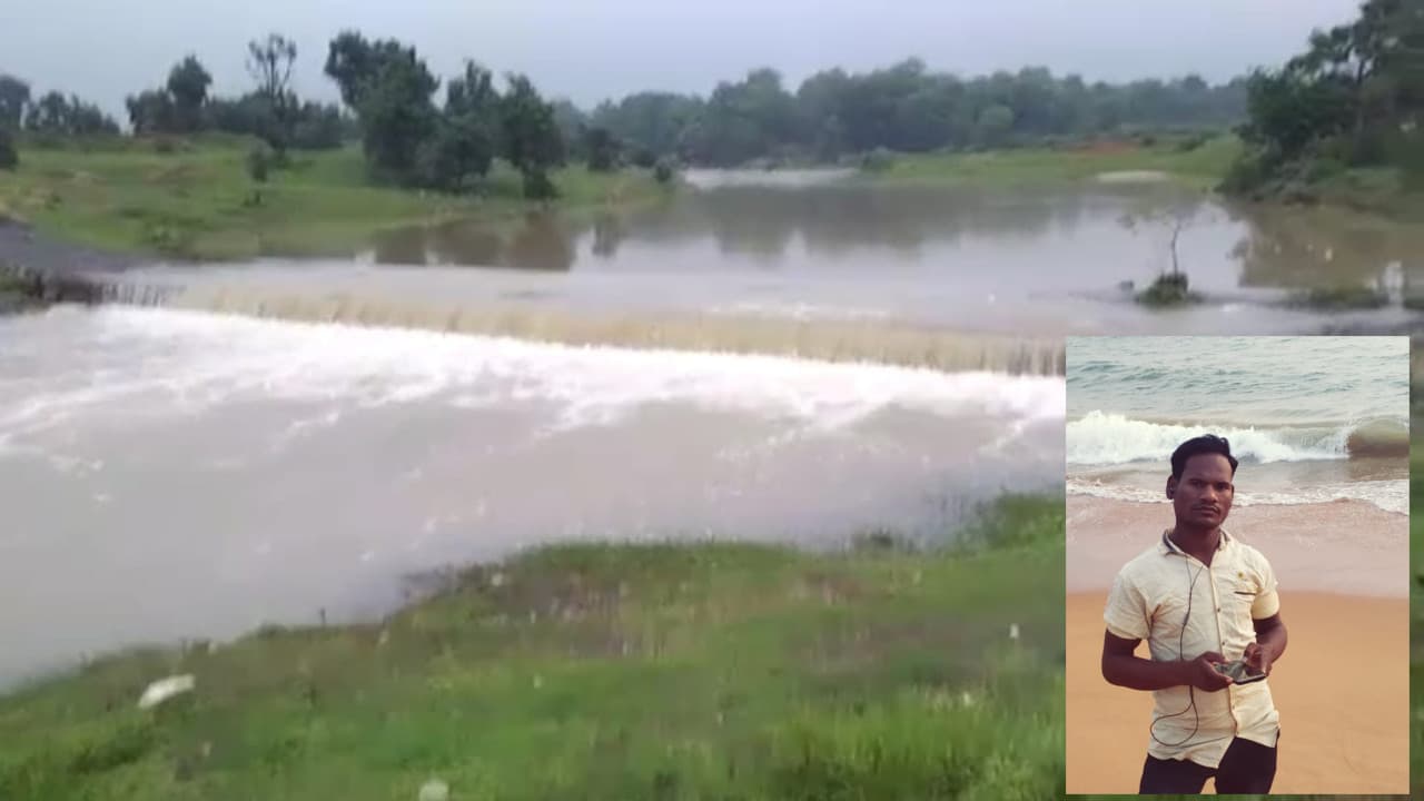 सेल्फी लेने के चक्कर में धनबाद के पूर्वी टुंडी का एक युवक पानी की तेज धार में बहा, दो अन्य साथी बाल- बाल बचे