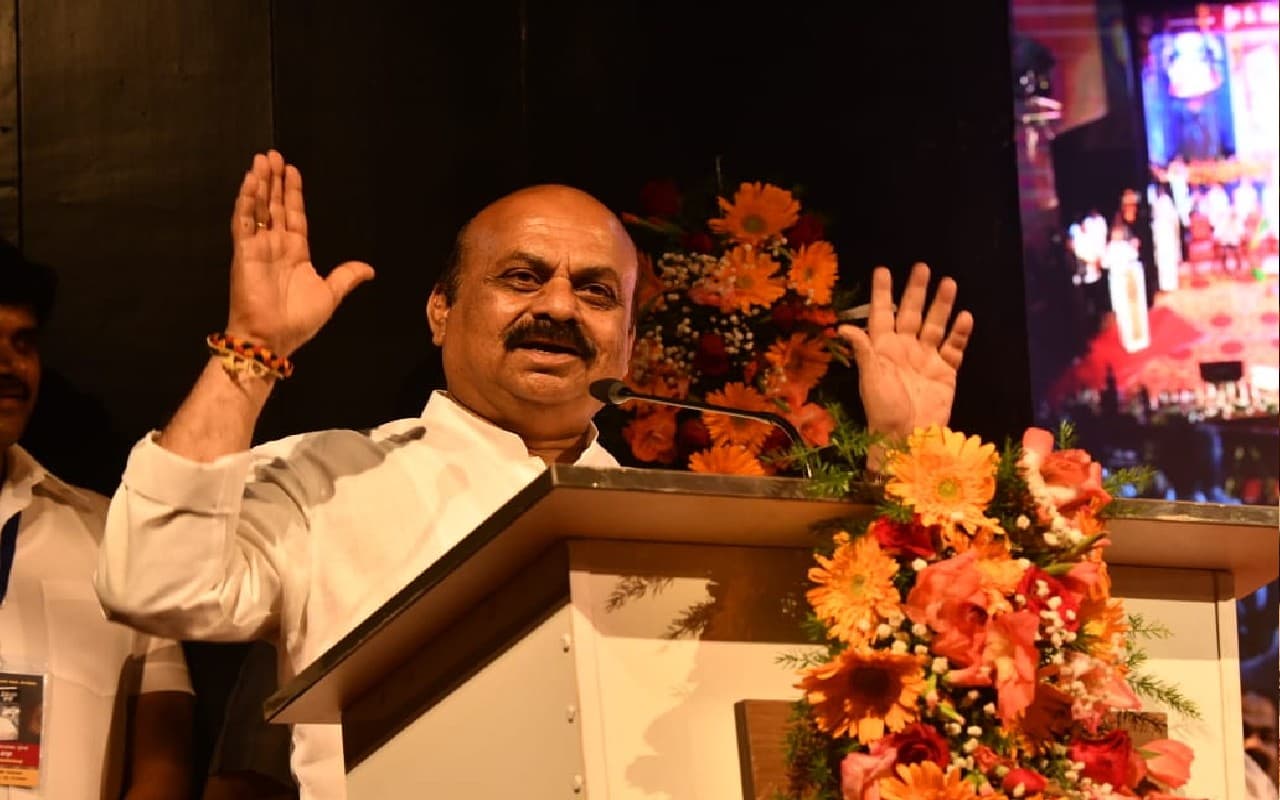 कर्नाटक में SC को 17 और ST को 7 फीसदी  आरक्षण, कैबिनेट ने अध्यादेश को दी मंजूरी