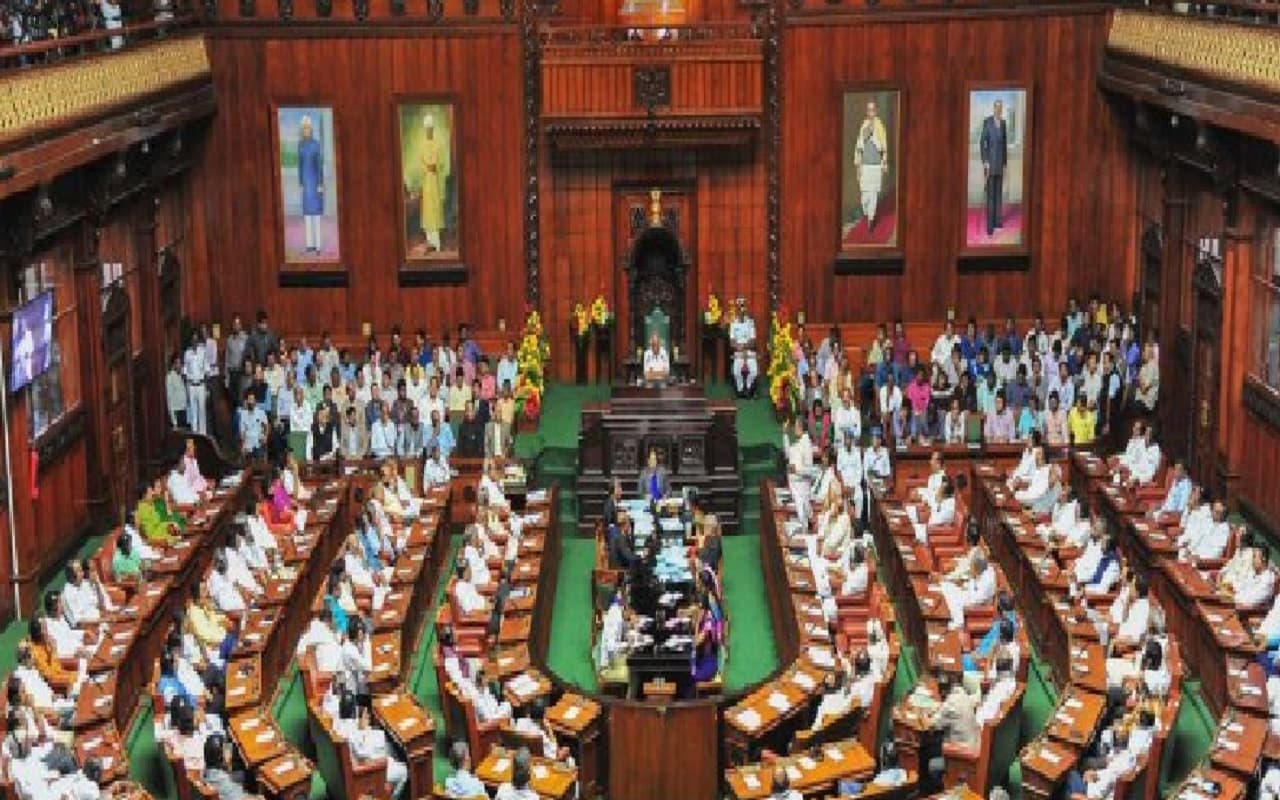 ADR रिपोर्ट: देश के 4001 विधायकों के पास 54545 करोड़ की संपत्ति, कर्नाटक के MLA सबसे अमीर