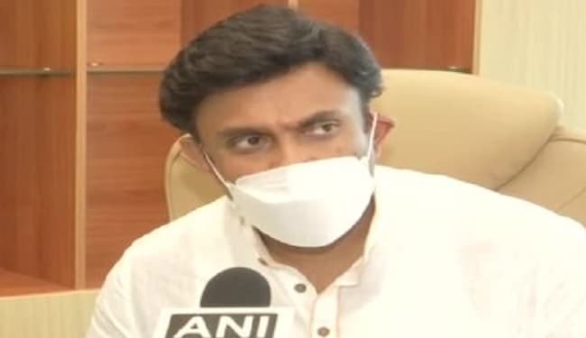 बेंगलुरु के नर्सिंग कॉलेज में 34 स्टूडेंट्स मिले कोविड पॉजिटिव, कर्नाटक के स्वास्थ्य मंत्री ने दी जानकारी