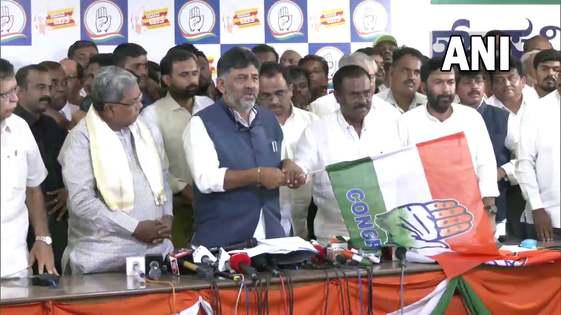 कर्नाटक चुनाव : कांग्रेस ने जेडीएस को दिया झटका, बोले येदियुरप्पा- नहीं लड़ूंगा चुनाव