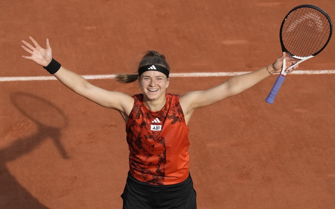 French Open 2023: कौन हैं कैरोलिना मुचोवा? जिसने वर्ल्ड नंबर 2 सबालेंका को हराकर पहली बार फाइनल में बनाई जगह