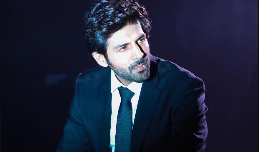 Freddy: कार्तिक आर्यन के लुक ने बढ़ाया सस्पेंस, रोमांटिक-थ्रिलर फिल्म 'फ्रेडी' का पहला पोस्टर रिलीज