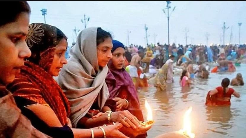 Kartik Purnima 2023: कार्तिक पूर्णिमा पर आज बन रहा अद्भुत संयोग, जानें शुभ मुहूर्त और स्नान दान करने का महत्व