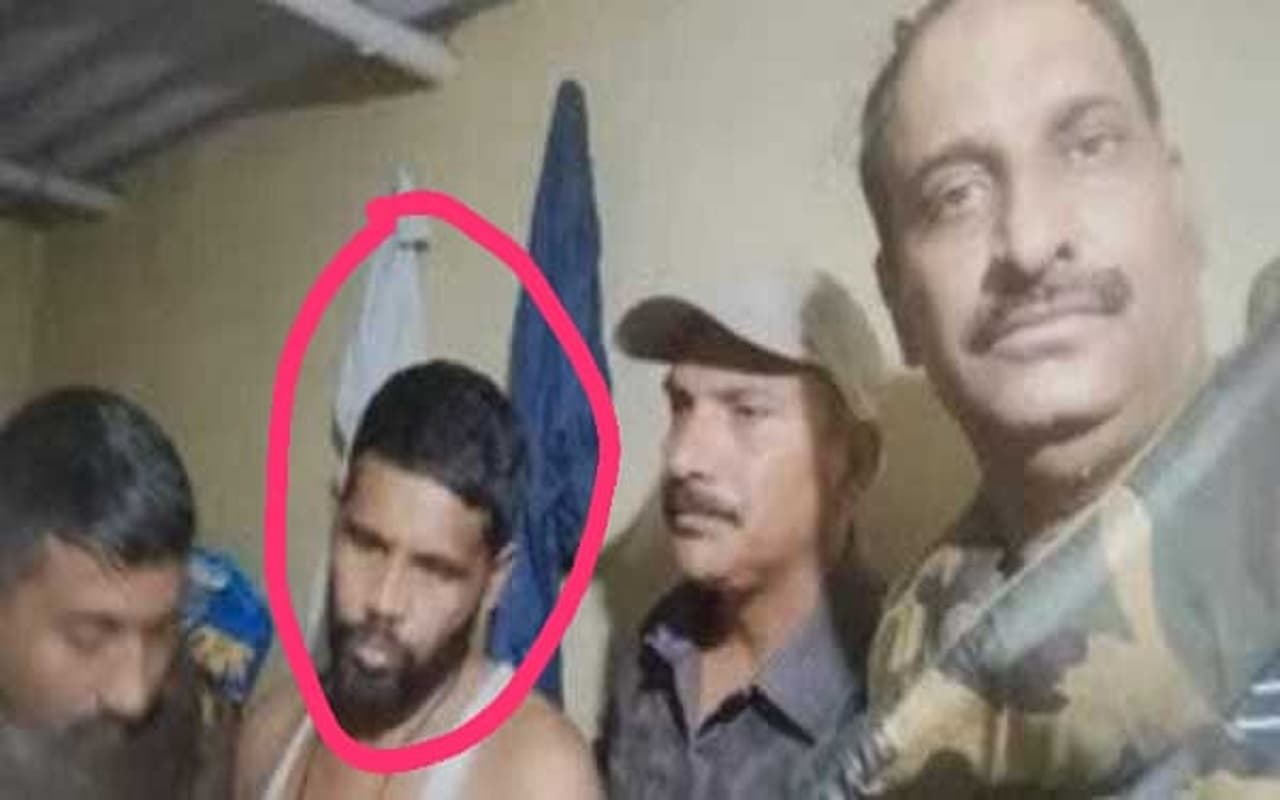 एके 47 से लैस रहने वाला 15 लाख का इनामी माओवादी कारू यादव महाराष्ट्र से अरेस्ट,झारखंड में दर्ज हैं 24 केस