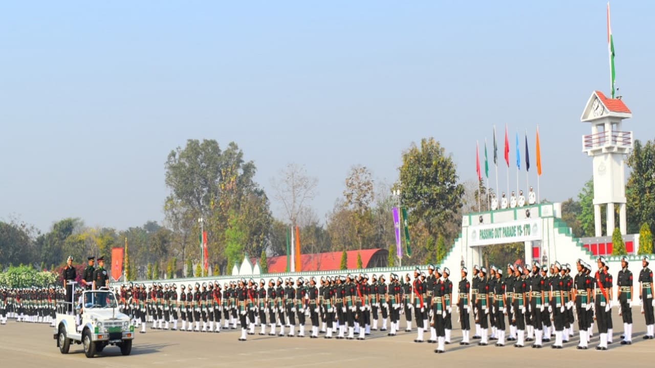 कसम परेड: पंजाब रेजिमेंटल सेंटर में प्रशिक्षु जवानों ने ली शपथ, सर्वश्रेष्ठ प्रदर्शन करने वाले सम्मानित कसम परेड: पंजाब रेजिमेंटल सेंटर में प्रशिक्षु जवानों ने ली शपथ, सर्वश्रेष्ठ प्रदर्शन करने वाले सम्मानित