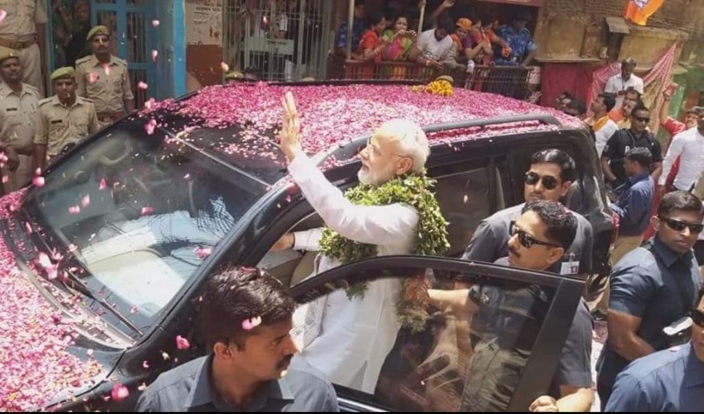 Modi Govt @8: डिफेंस कॉरिडोर से लेकर काशी विश्वनाथ धाम तक- इन योजनाओं ने बदली UP की तस्वीर