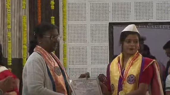 Droupadi murmu UP visit : लखनऊ में डिवाइन हार्ट फाउंडेशन के कार्यक्रम में राष्ट्रपति का लाइव संबोधन ...