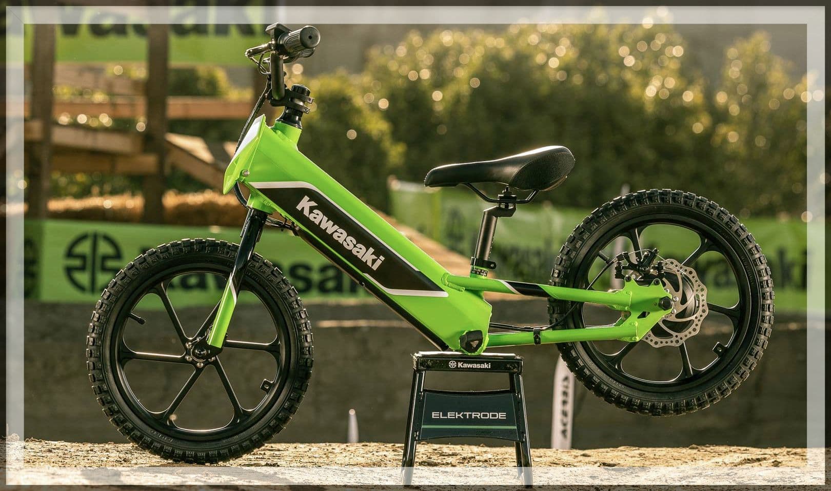 Kawasaki लेकर आया छोटे बच्चों के लिए इलेक्ट्रिक बाइक, लुक और फीचर दोनों ही जबरदस्त