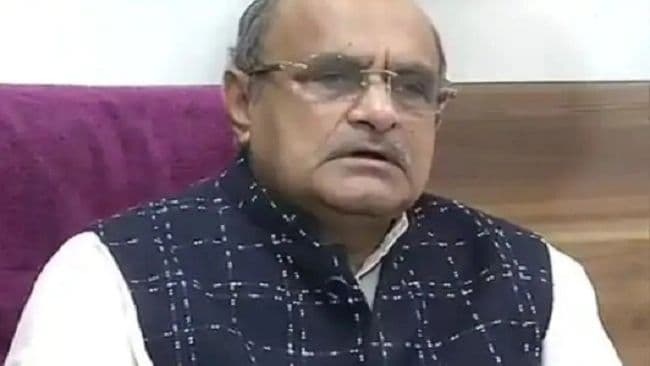 Kawad Yatra: नेम प्लेट पर यूपी सरकार से अपने भी नाराज, नीतीश कुमार की पार्टी ने भी जतायी आपत्ति