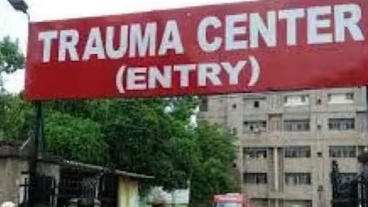 लखनऊ: चार दिन के नवजात को लेकर सरकारी अस्पतालों भटकता रहा पिता, वेंटिलेटर के अभाव में उखड़ी सांसे, जानें मामला