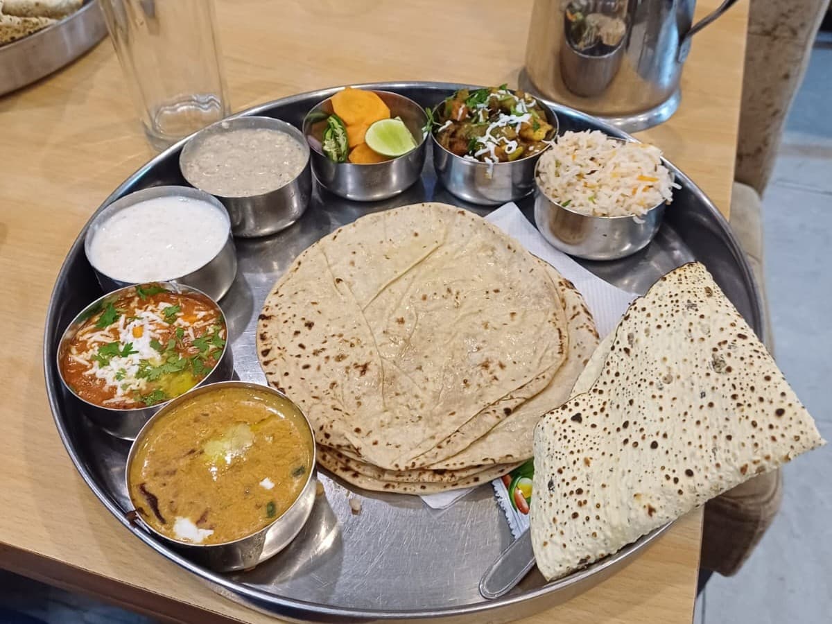 Magh Mela : श्रद्धालुओं को 10 रुपए में मिलेगा भरपूर भोजन, मात्र इतने में होगा नाश्ता, रोज बदलेगा मेन्यू