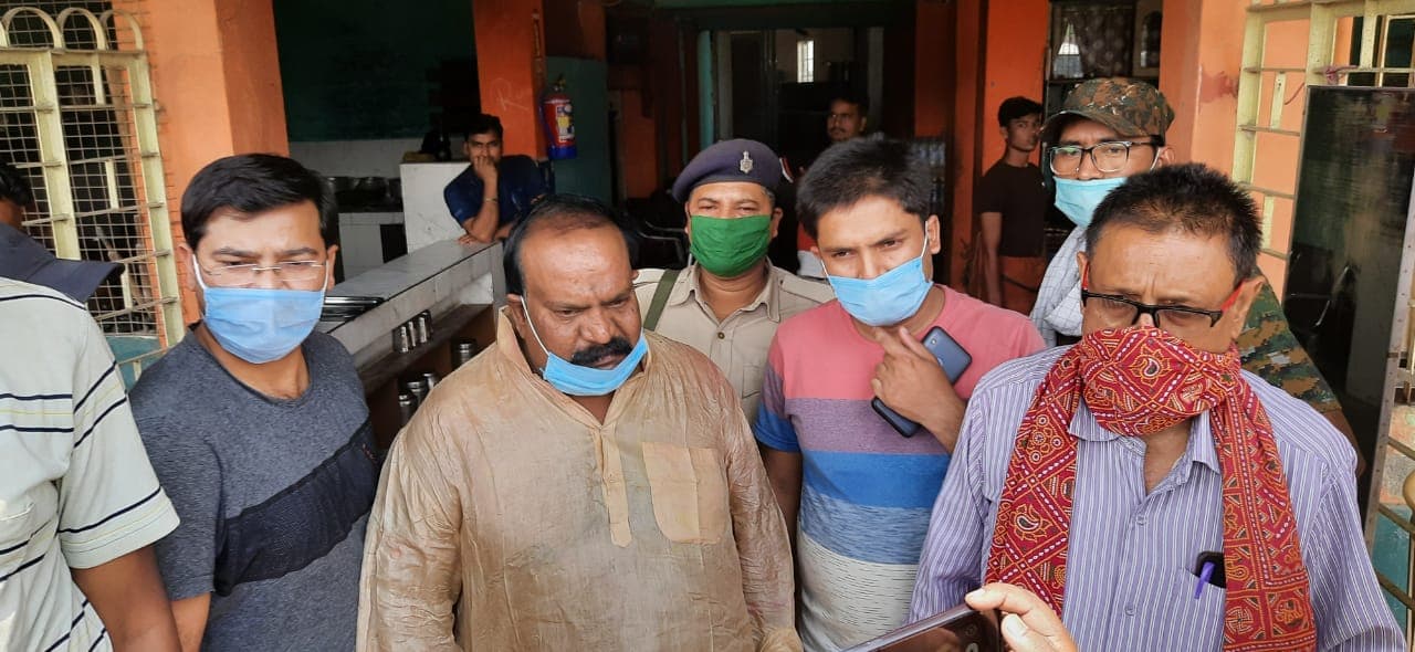 खगड़िया में 1.50 लाख चिकित्सा प्रभारी और 30 हजार घूस लेते हेड क्लर्क को निगरानी की टीम ने किया गिरफ्तार