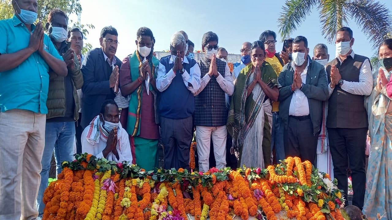 खरसावां गोलीकांड: झारखंड के सीएम हेमंत सोरेन ने की घोषणा, 16 करोड़ की लागत से होगा शहीद स्थल का विकास