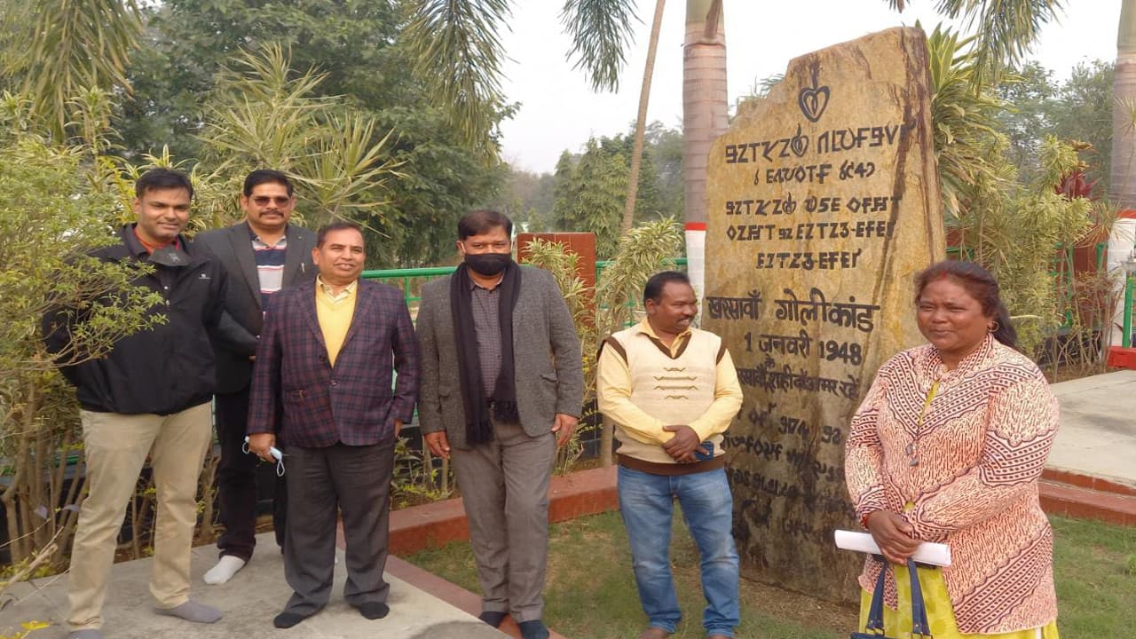 खरसावां शहीद दिवस की तैयारी का जायजा लेने पहुंचे कोल्हान आयुक्त,सुरक्षा व्यवस्था समेत कई अन्य दिशा-निर्देश दिए