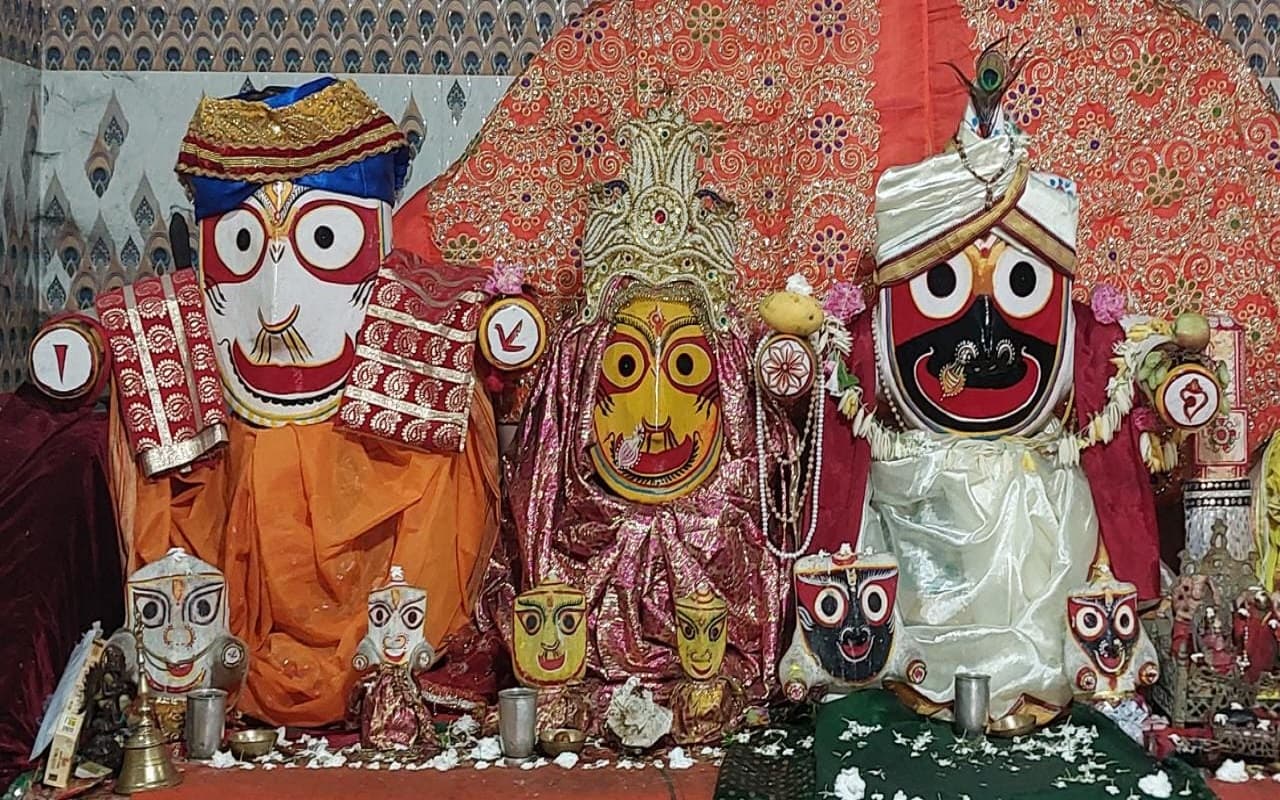 300 वर्ष पुरानी है भगवान जगन्नाथ की रथयात्रा, आज भाई-बहन संग मौसी के घर गुंडिचा मंदिर जायेंगे प्रभु