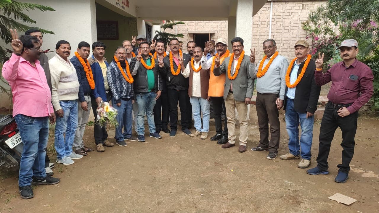 रंजीत प्रसाद दोबारा निर्वाचित हुए खूंटी क्लब के अध्यक्ष, 41 सदस्यों ने किये अपने मताधिकार का प्रयोग