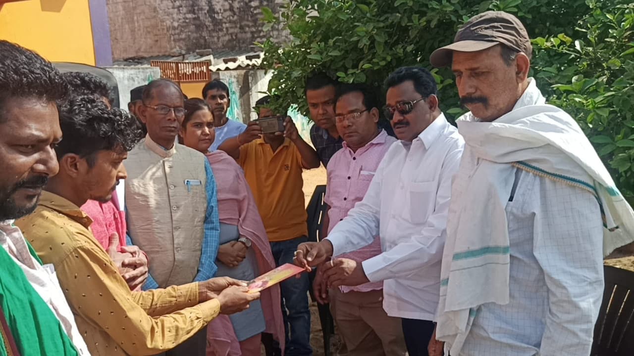 CM हेमंत सोरेन ने कैंसर पीड़ित बच्ची के इलाज पर लिया संज्ञान, रांची के अपोलो हॉस्पिटल में हुई भर्ती