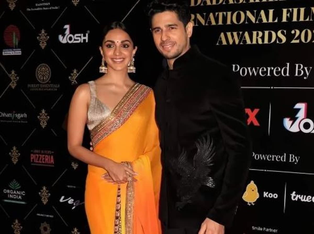 कियारा आडवाणी-सिद्धार्थ मल्होत्रा का नहीं हुआ है ब्रेकअप, पार्टी में एक्टर को देखकर शर्माती दिखीं अदाकारा
