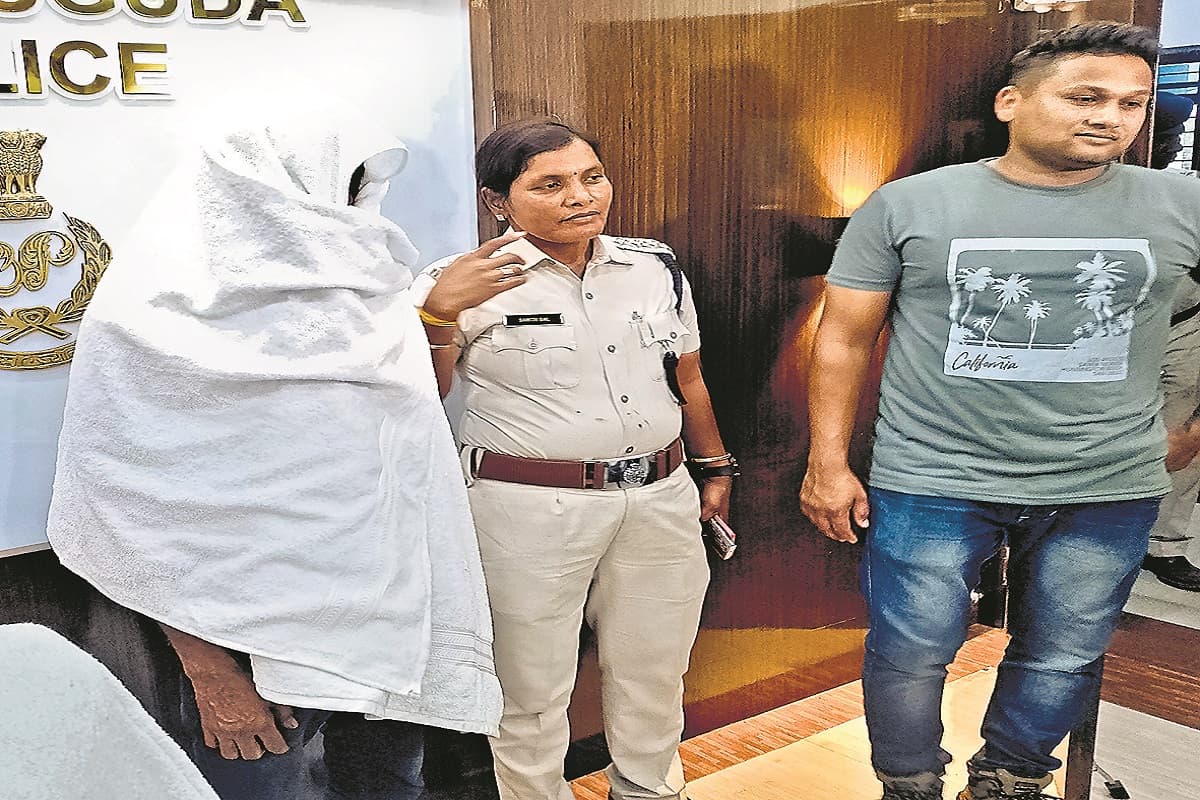 झारसुगुड़ा: सामर्थ्य हत्याकांड में पुलिस को मिली बड़ी कामयाबी, तीसरा आरोपी गिरफ्तार झारसुगुड़ा: सामर्थ्य हत्याकांड में पुलिस को मिली बड़ी कामयाबी, तीसरा आरोपी गिरफ्तार