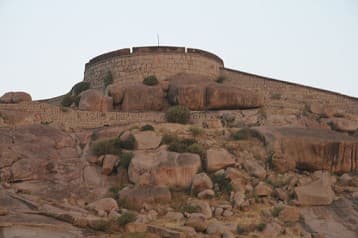 Karnataka Fort: कर्नाटक के इन फेमस फोर्ट को आपने देखा क्या, विदेश से भी आते हैं पर्यटक
