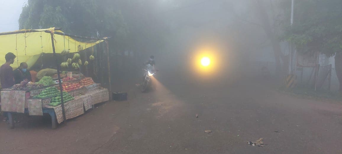 Jharkhand Weather News : झारखंड में बदला मौसम का मिजाज, पश्चिमी सिंहभूम में दिन में शाम सा नाजारा, हो रही भारी बारिश