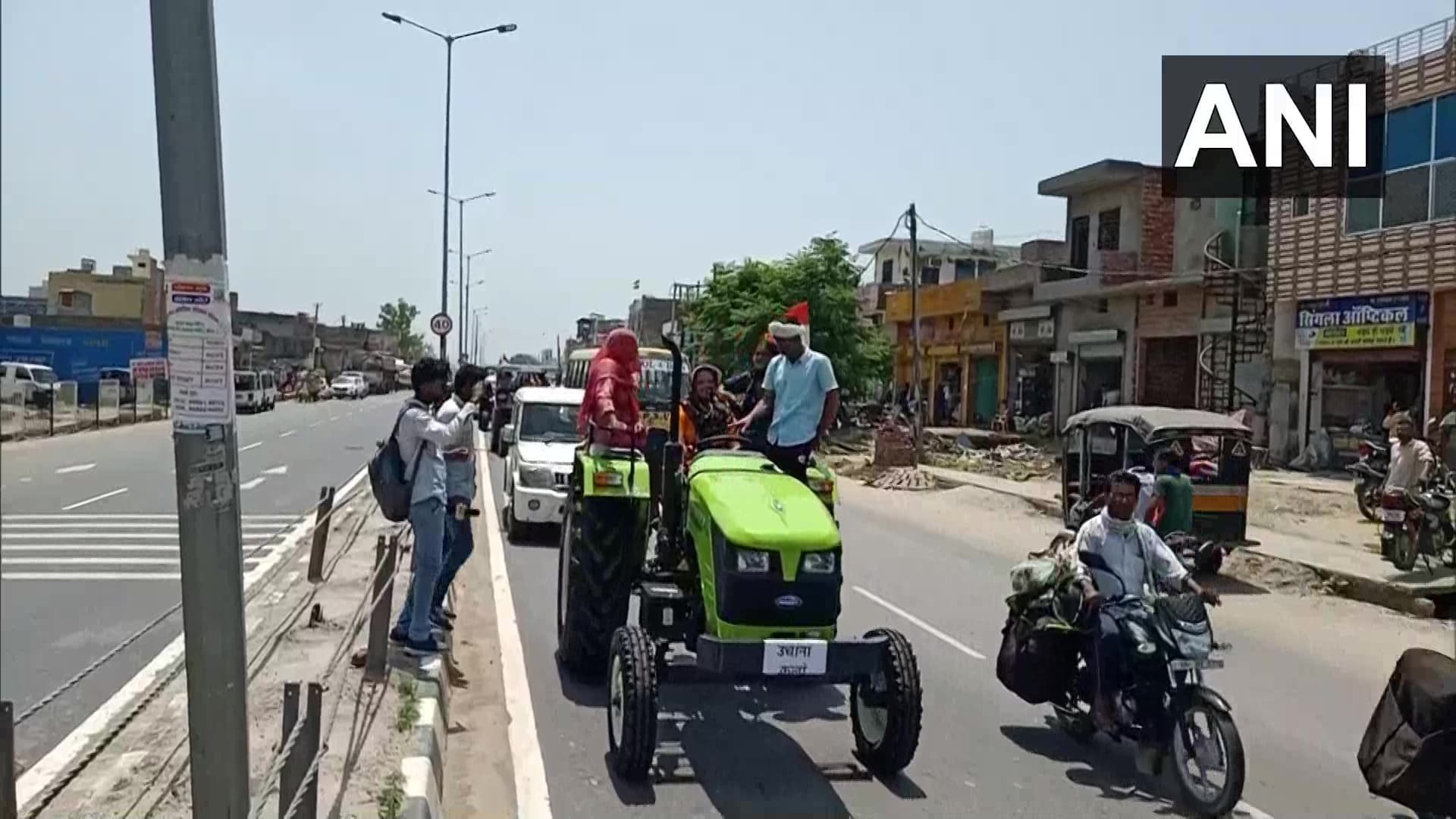 Independence day 2021/Tractor Parade: स्वतंत्रता दिवस के एक दिन पहले किसानों दे दिखाई ताकत, 'ट्रैक्टर परेड' कल