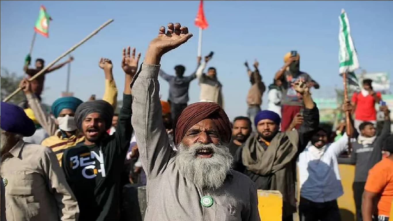 Kisan Andolan : ‘किसान आंदोलन के बारे में उल्टा-सीधा बोलने लगा तो आया गुस्सा, तेल डालकर लगा दी आग’