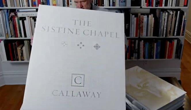 दो फ़ीट की किताब, दाम 22 हज़ार डॉलर, जानें आखिर क्या है इसमे खास