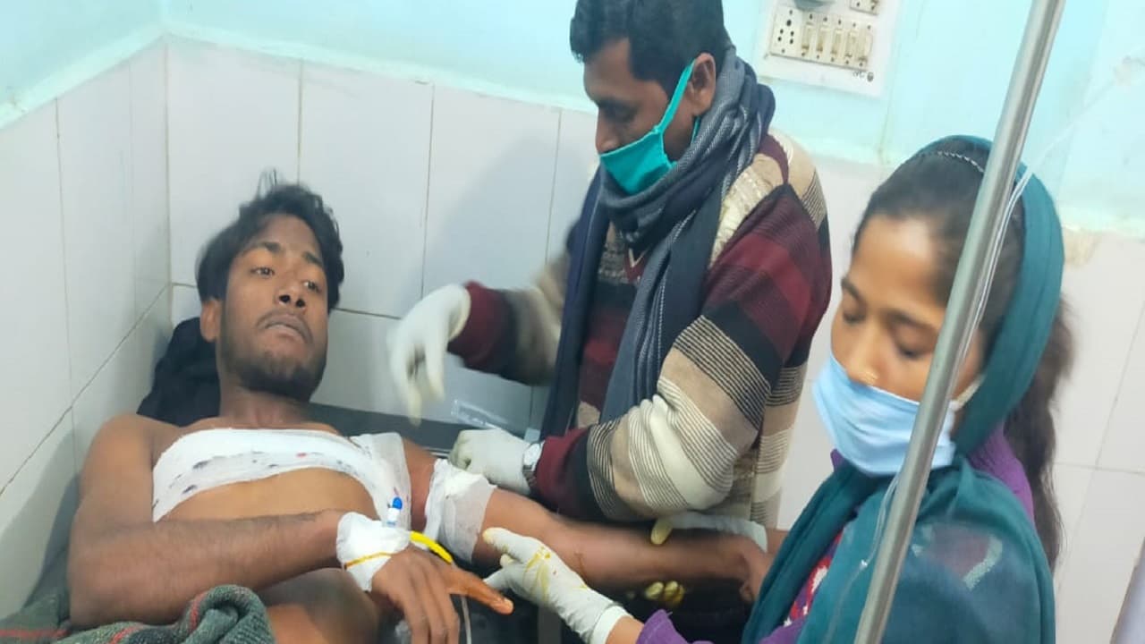 Bihar News: लखीसराय के किऊल में अपराधी बेखौफ, जलेबी खरीदने जा रहे इंटर के छात्र को मारी गोली, हालत गंभीर