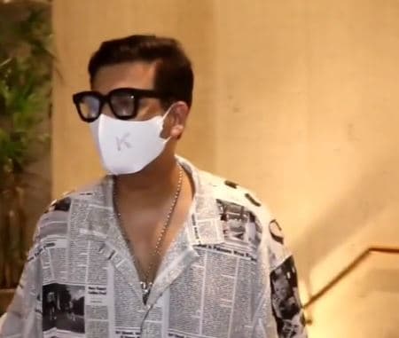 करण जौहर को न्यूजपेपर जैसा आउटफिट पहनना पड़ा महंगा, मीडिया यूजर्स ने किया ट्रोल, बोले- 'चलता-फिरता अखबार...'