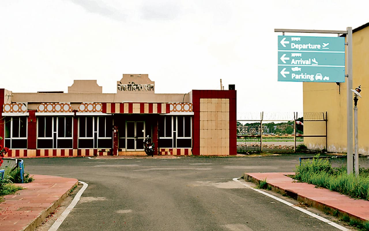 बोकारो में हवाई अड्डे का काम जल्द होगा पूरा, साल के अंत तक उड़ेगी पहली फ्लाइट