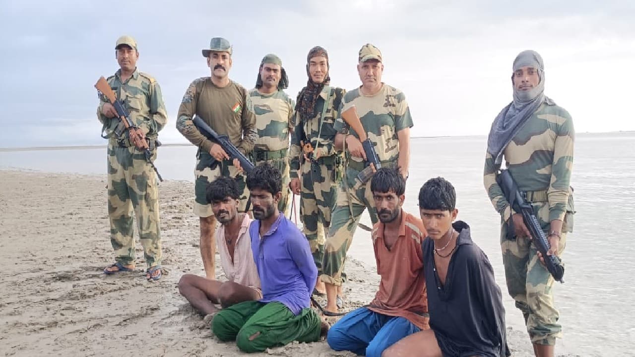 Pakistani arrested: BSF ने पाक की नापाक हरकत को किया नाकाम, कच्छ से घुसपैठ करते 4 मछुआरे गिरफ्तार