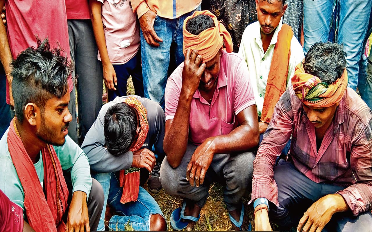 धनबाद निचितपुर हादसा : मजदूरों ने कहा - ‘करंट ने मुझे दूर फेंका, हम तो बच गये, लेकिन...