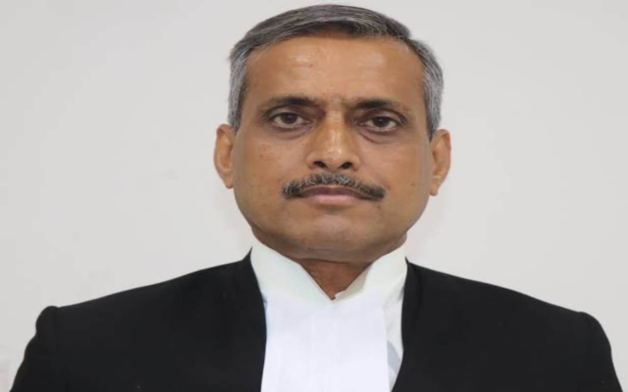 झारखंड हाईकोर्ट के न्यायाधीश कैलाश प्रसाद देव का निधन, इन अदालतों में आज नहीं होगा काम