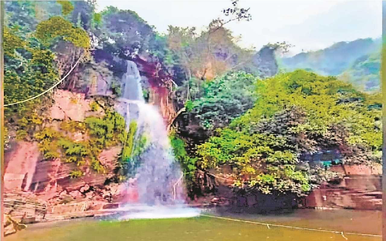 ककोलत जलप्रपात पर नहीं मना पायेंगे नए साल का जश्न, लोगों में निराशा, जानिए क्या है वजह