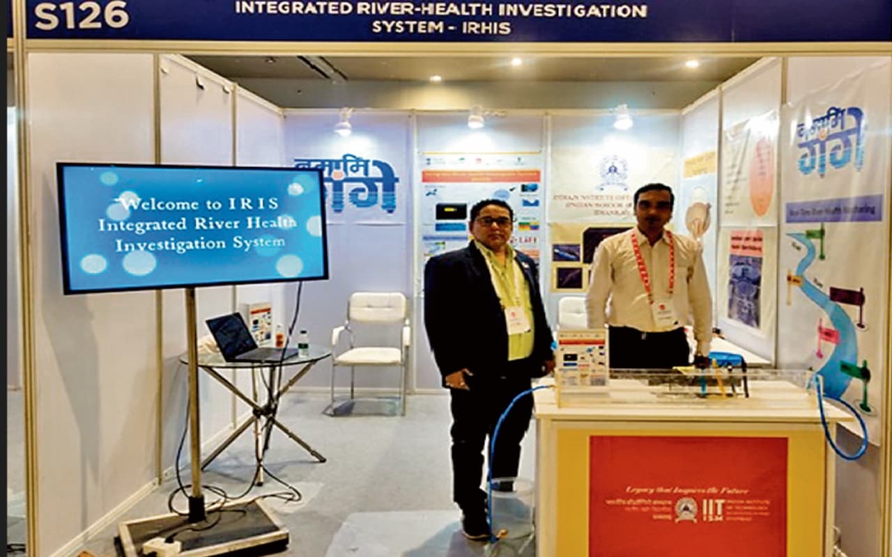 नदी की गंदगी व बाढ़ से सचेत करेगी धनबाद IIT की डिवाइस, AI और आईओटी पर आधारित है सिस्टम