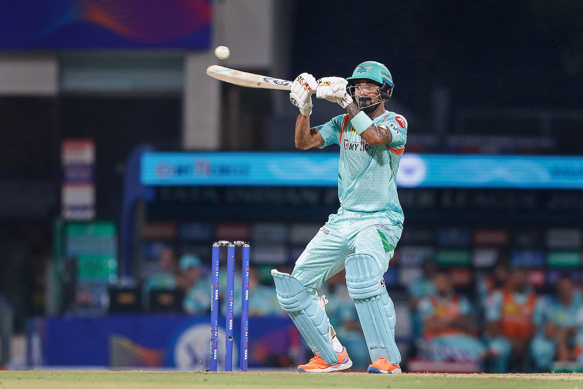 IPL 2022 Points Table: लखनऊ ने जीत की हैट्रिक लगाकर नंबर दो पर किया कब्जा, चेन्नई-मुंबई का हाल बेहाल