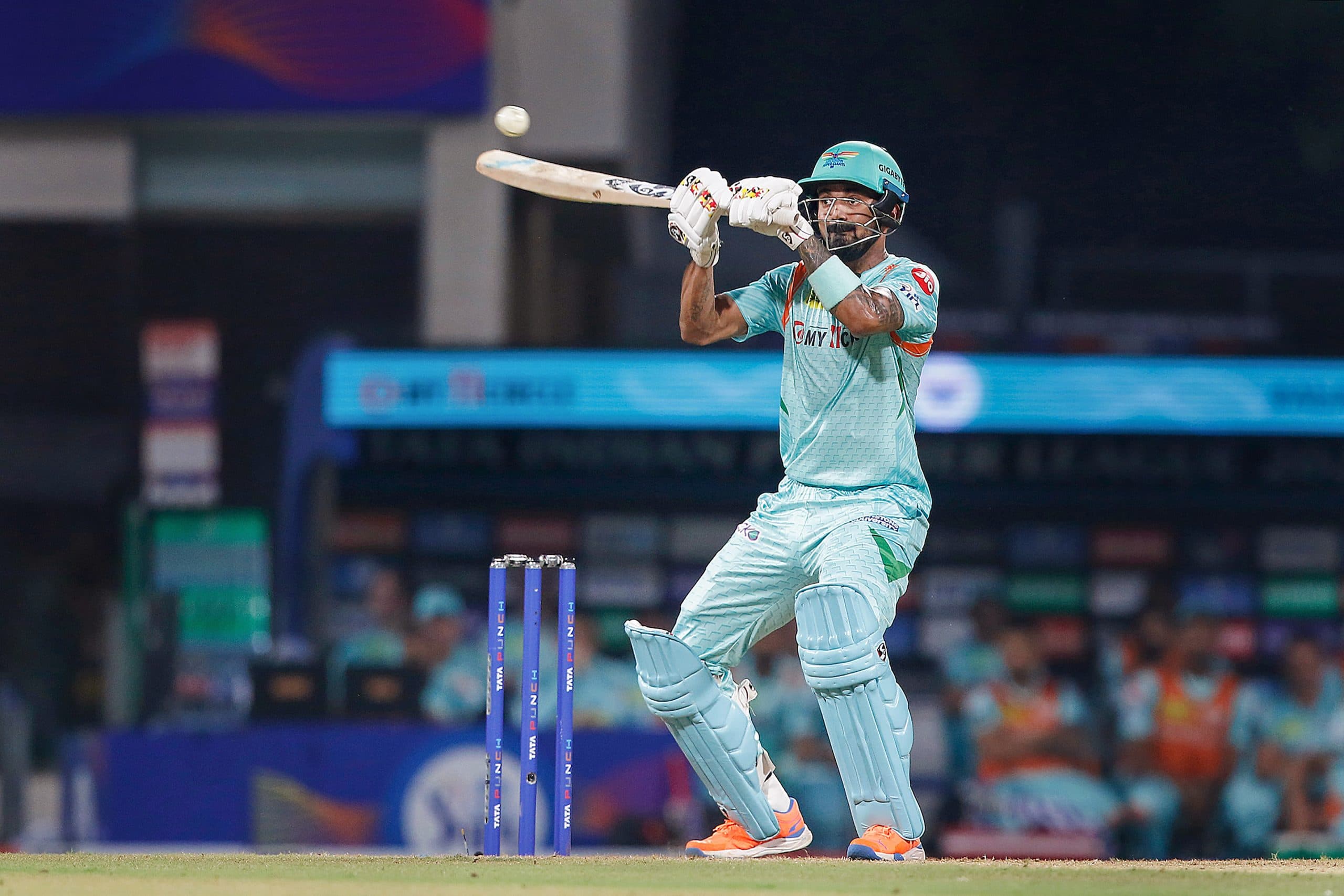 IPL 2022 Points Table: लखनऊ ने जीत की हैट्रिक लगाकर नंबर दो पर किया कब्जा, चेन्नई-मुंबई का हाल बेहाल