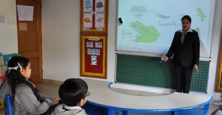 Bihar: मोतिहारी में 54 विद्यालयों में शुरू होगी डिजिटल पढ़ाई, स्मार्ट बनेंगे बच्चें