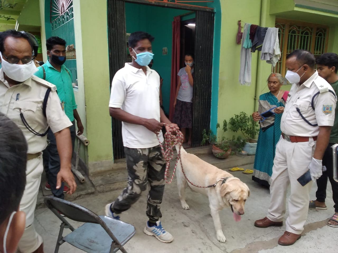 Jharkhand Crime News : ट्रांसपोर्ट कंपनी के मालिक समेत दो घरों में 1.5 करोड़ की चोरी, कोडरमा एसपी ने जांच टीम का किया गठन, जल्द खुलासे का दिया आश्वासन