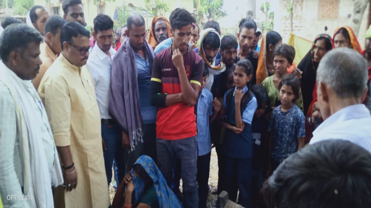 कोडरमा के जयनगर में तालाब में डूबने से दो युवक की मौत, हादसे के बाद मंदिर में ट्रांसफर हुई दो शादियां