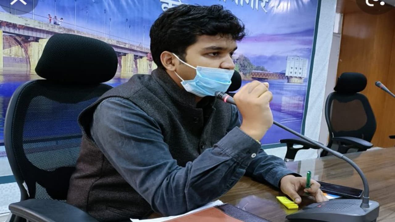 नये साल और बढ़ते काेरोना संक्रमण को लेकर गाइडलाइन जारी, पब्लिक प्लेस से लेकर रेस्टोरेंट तक भीड़ पर रोक